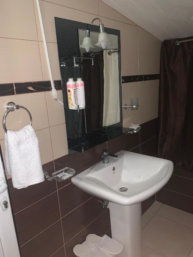 Hotel Anxhelo 库乔韦 外观 照片